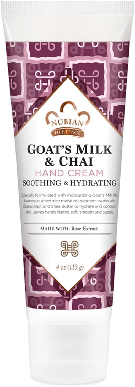 Texture riche de la crème mains pour peau douce et confortable.