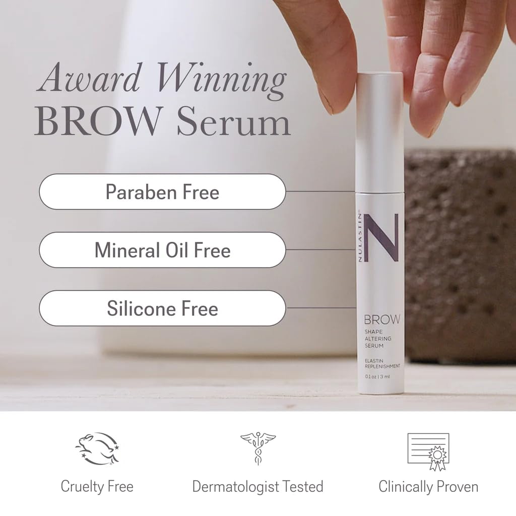 Brosse d’application nulastin sourcils en action pour une couverture uniforme.