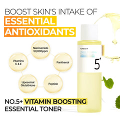 Application douce sur le visage avec No.5 Toner éclat et sensorialité apaisante.