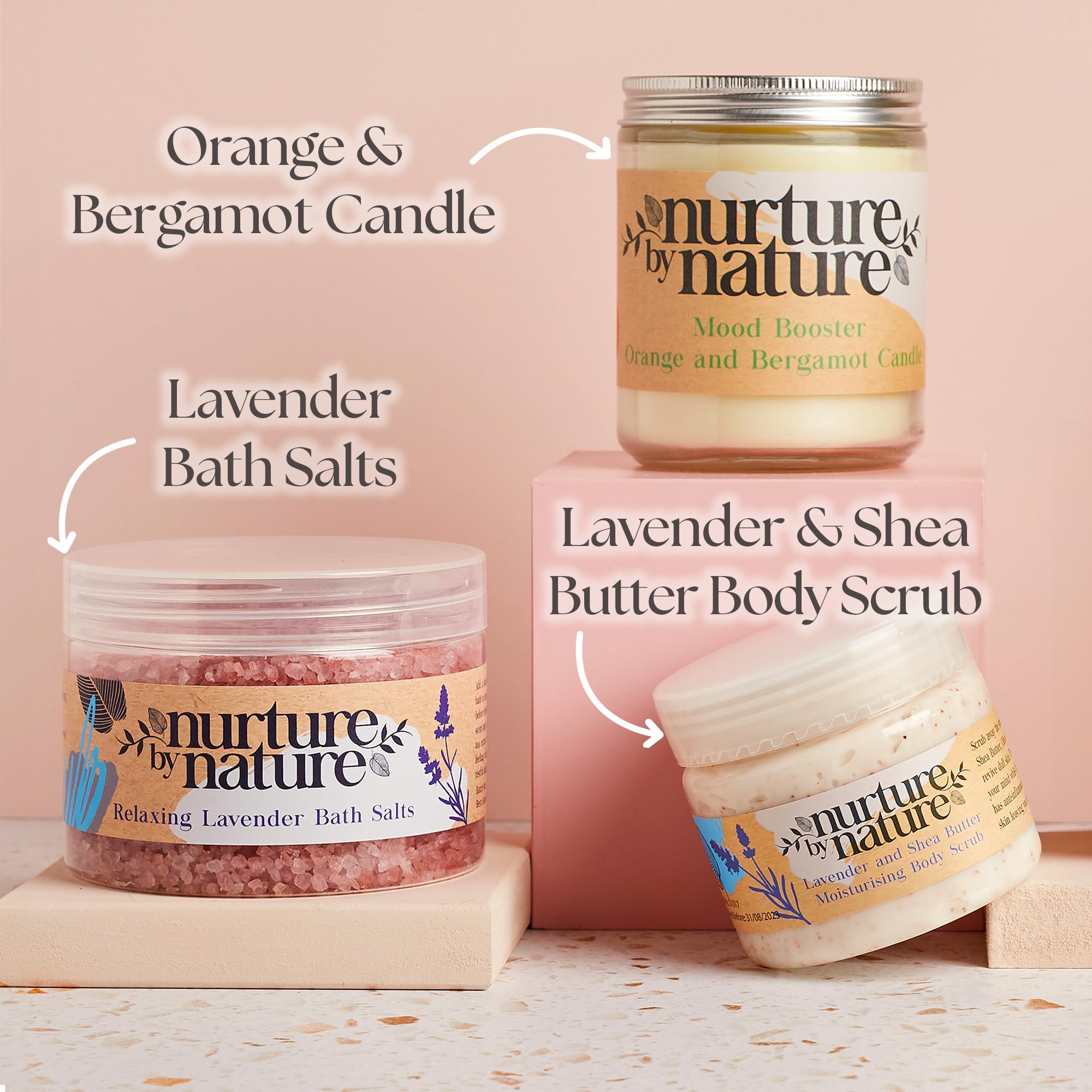 Nurture by Nature Botanicals bougie-parfumee crée une ambiance relaxante.