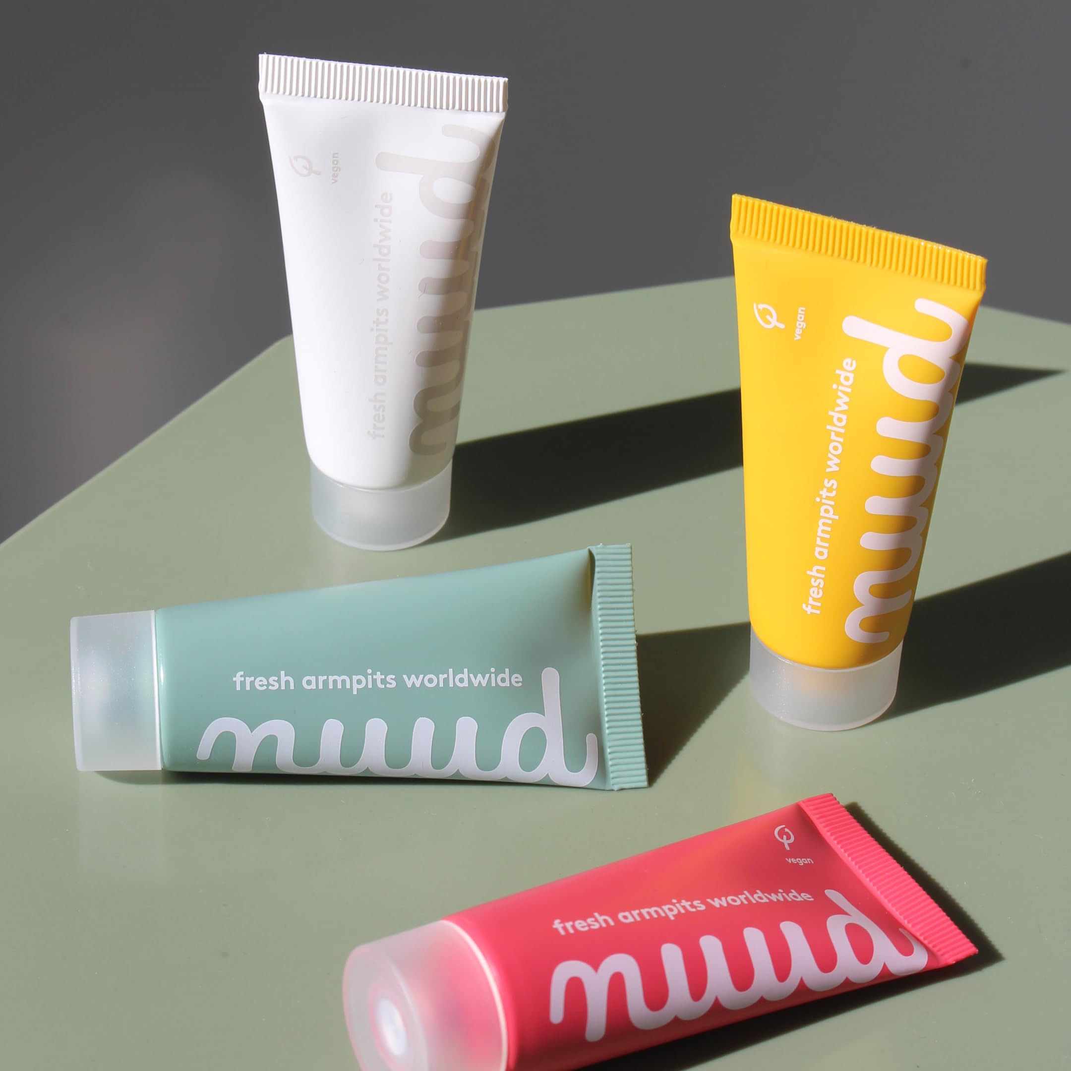 Nuud sans aluminium: formule pure pour une sensation légère.