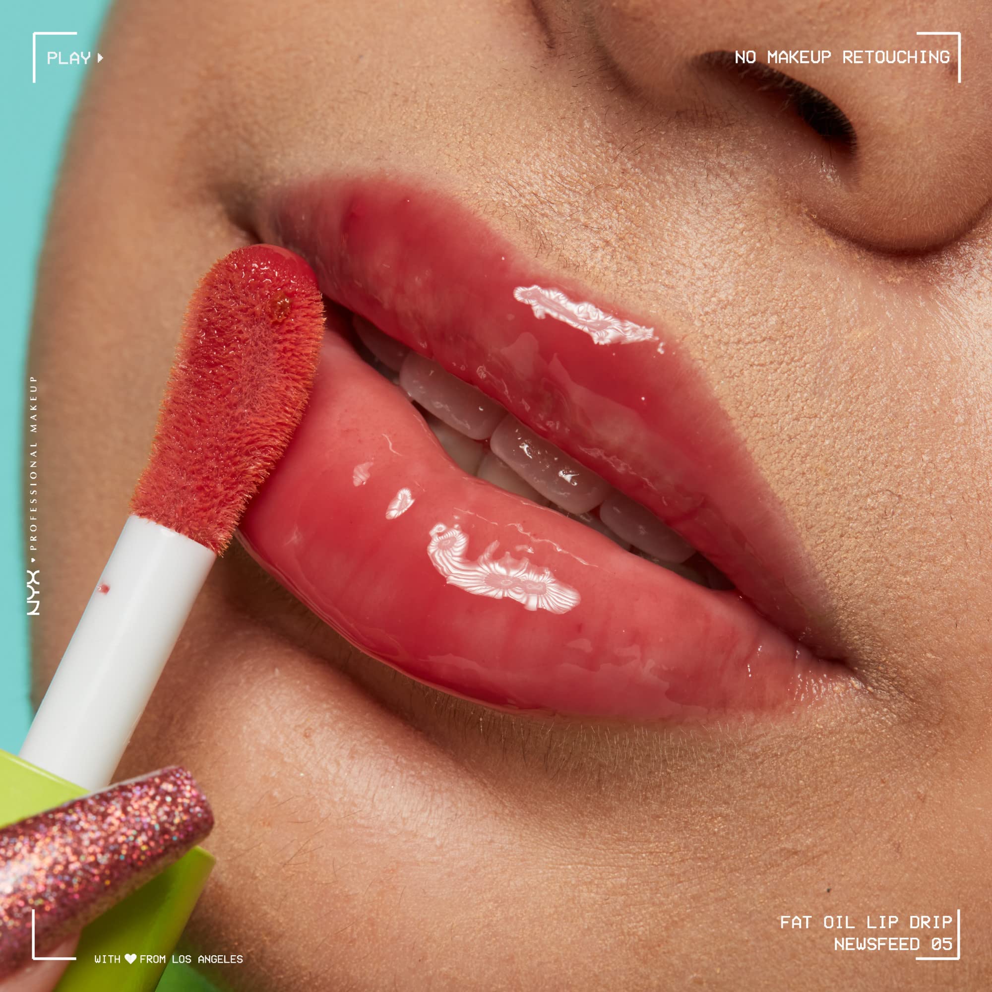 Application douce et confort avec la formule non collante de Fat Oil Lip Drip.