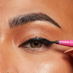 NYX Jumbo Lash séchage rapide en 2-3 secondes pour une pose efficace.