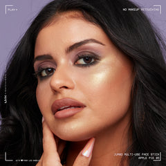 NYX Jumbo Dorée sur décolleté pour un éclat discret et élégant.