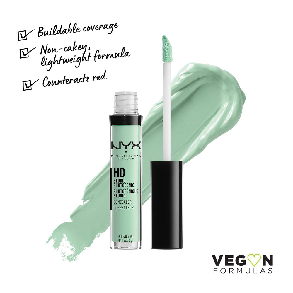 Application fluide du concealer wand pour correction précise.