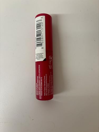 NYX Smooth Whip Matte Lip Cream Pillow Fight applicateur scoop pour une application précise