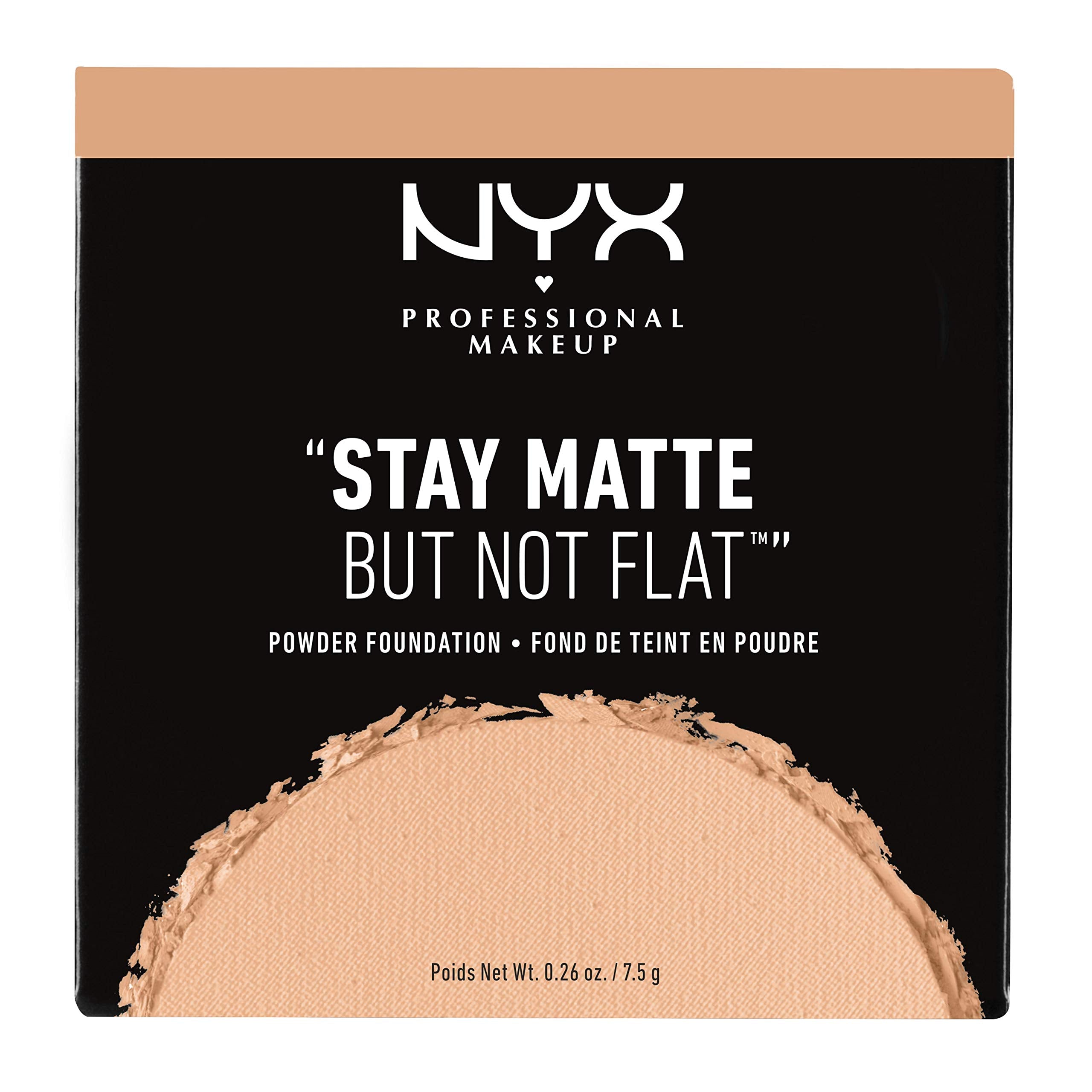 NYX Stay Matte Poudre Fond Beige Doux – application au pinceau idéale pour un rendu léger.