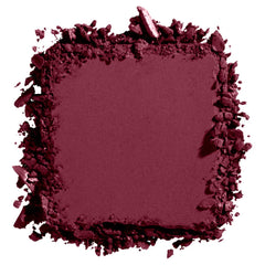 Finition matte du blush pour un teint naturel et velouté.