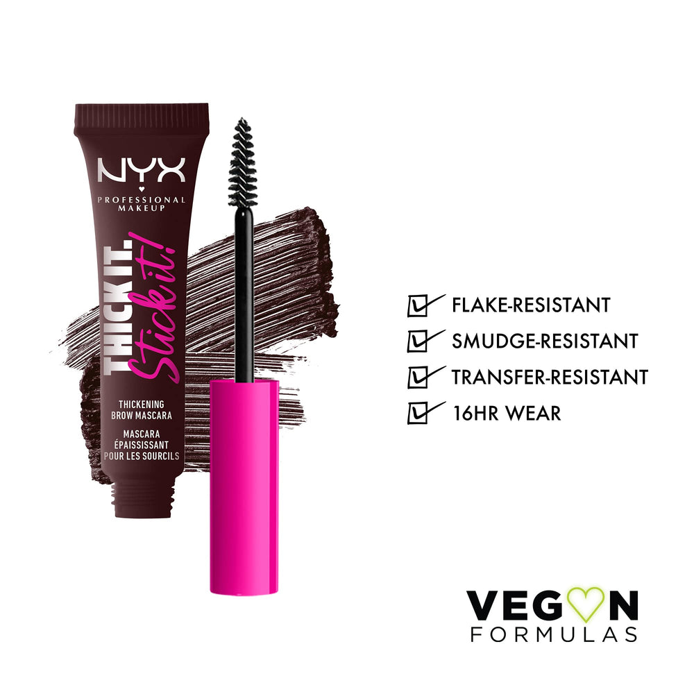 Application précise des sourcils avec la brosse NYX Thick It Stick It.
