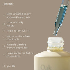 Texture légère et non grasse d'Oak Essentials Ritual Oil pour peau souple.