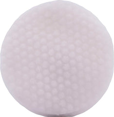 Application sur paupières avec Oasis LID & LASH pour un soin rapide