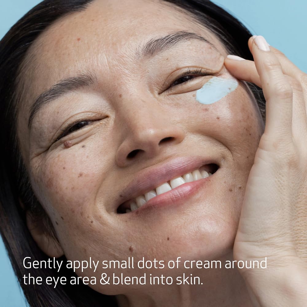 Acide malonique dans Obagi ELASTIderm pour une peau du contour lisse.
