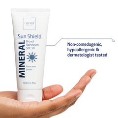 Obagi Sun Shield Minéral SPF50, teinte invisible qui se fond sans trace.