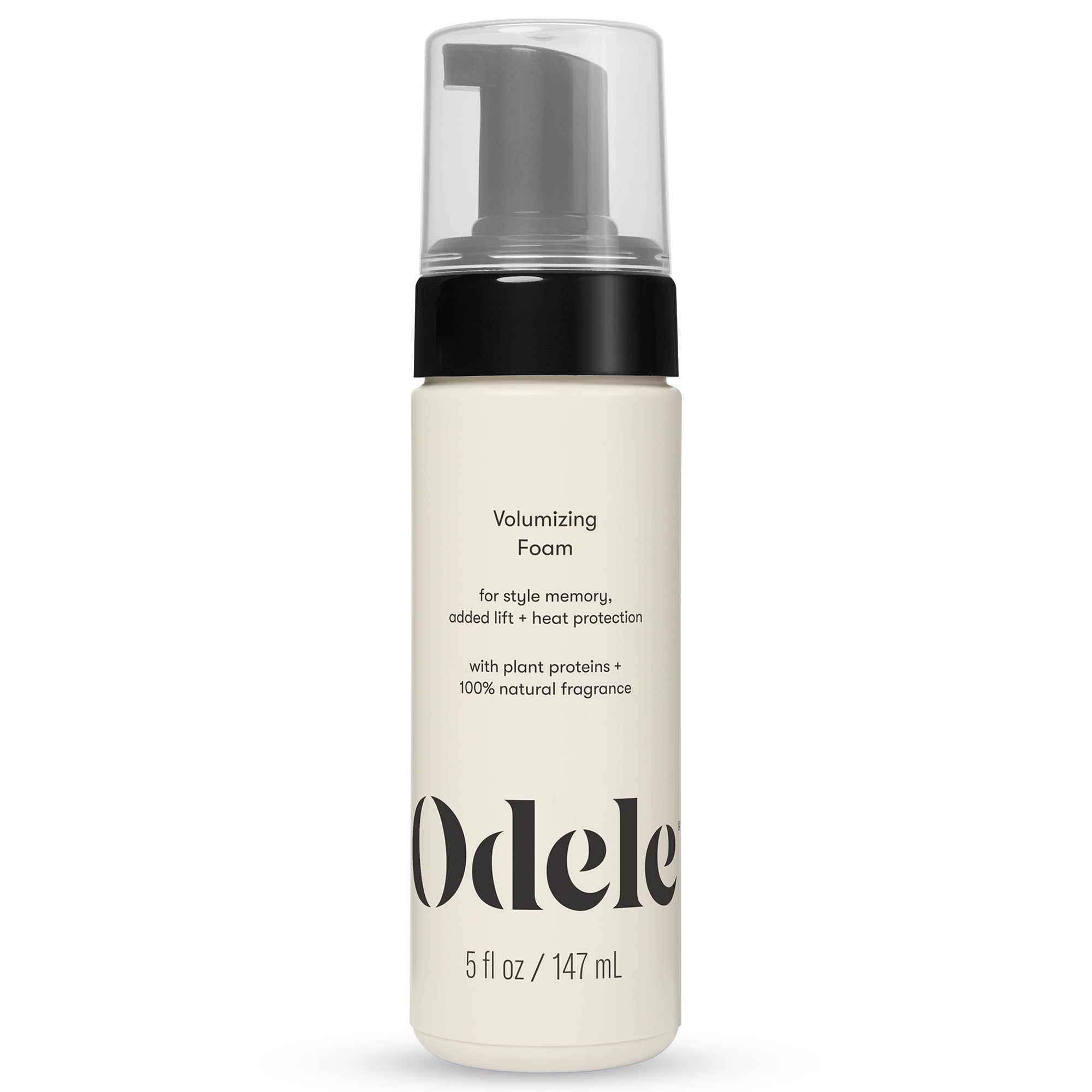Mousse volumisante Odele dans sa bouteille pour un volume durable.