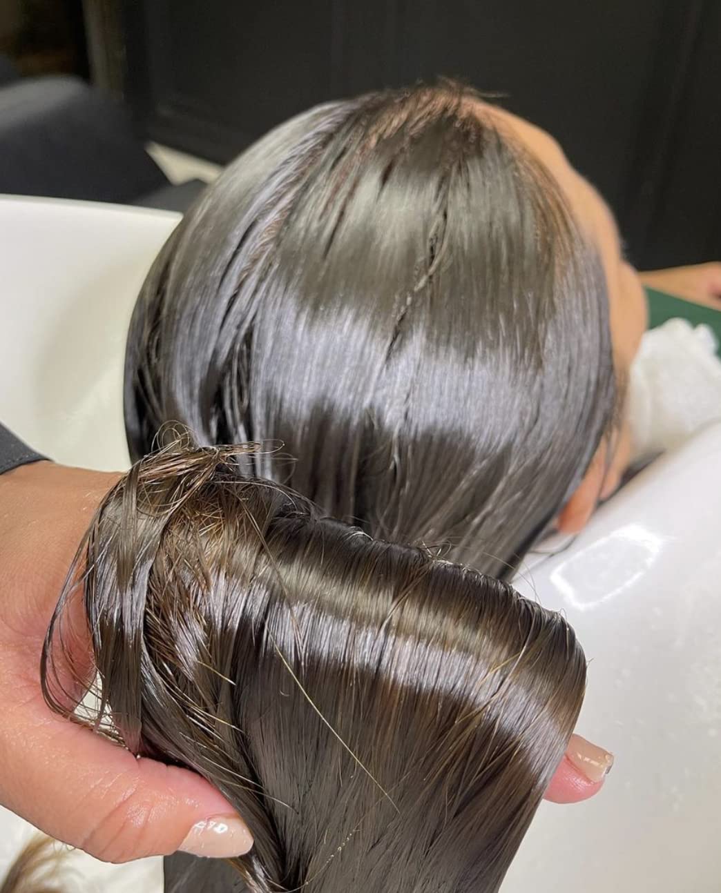 OGC Protéine Lisse – image avant/après cheveux traités et lisses.