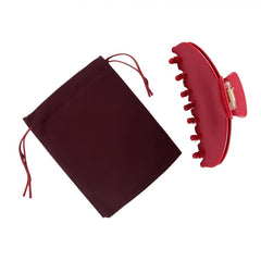 Pinces rouges cerise, bords lisses pour confort quotidien.