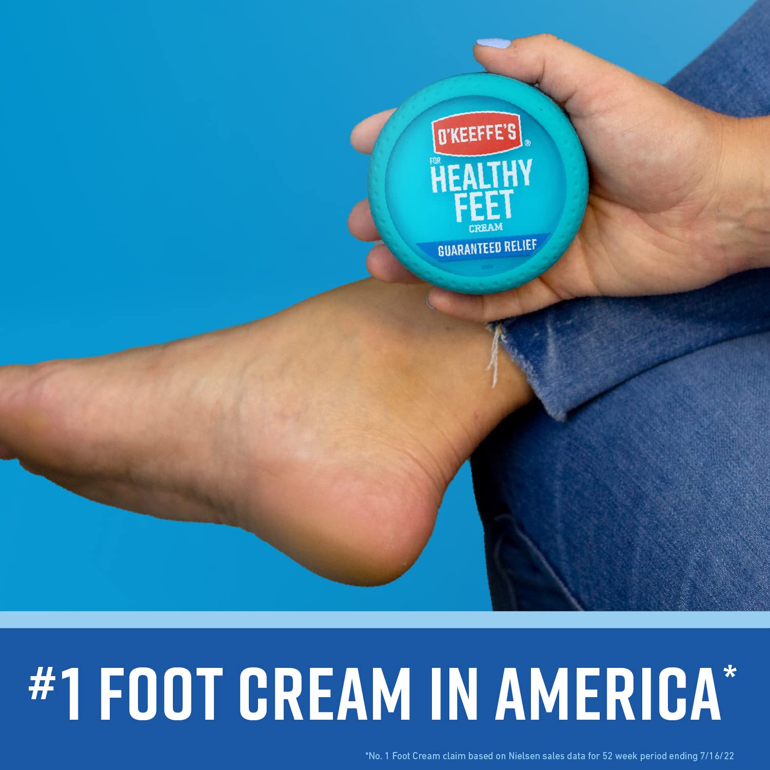 Appliquer O'Keeffe's pieds avant le coucher pour nourrir les pieds secs