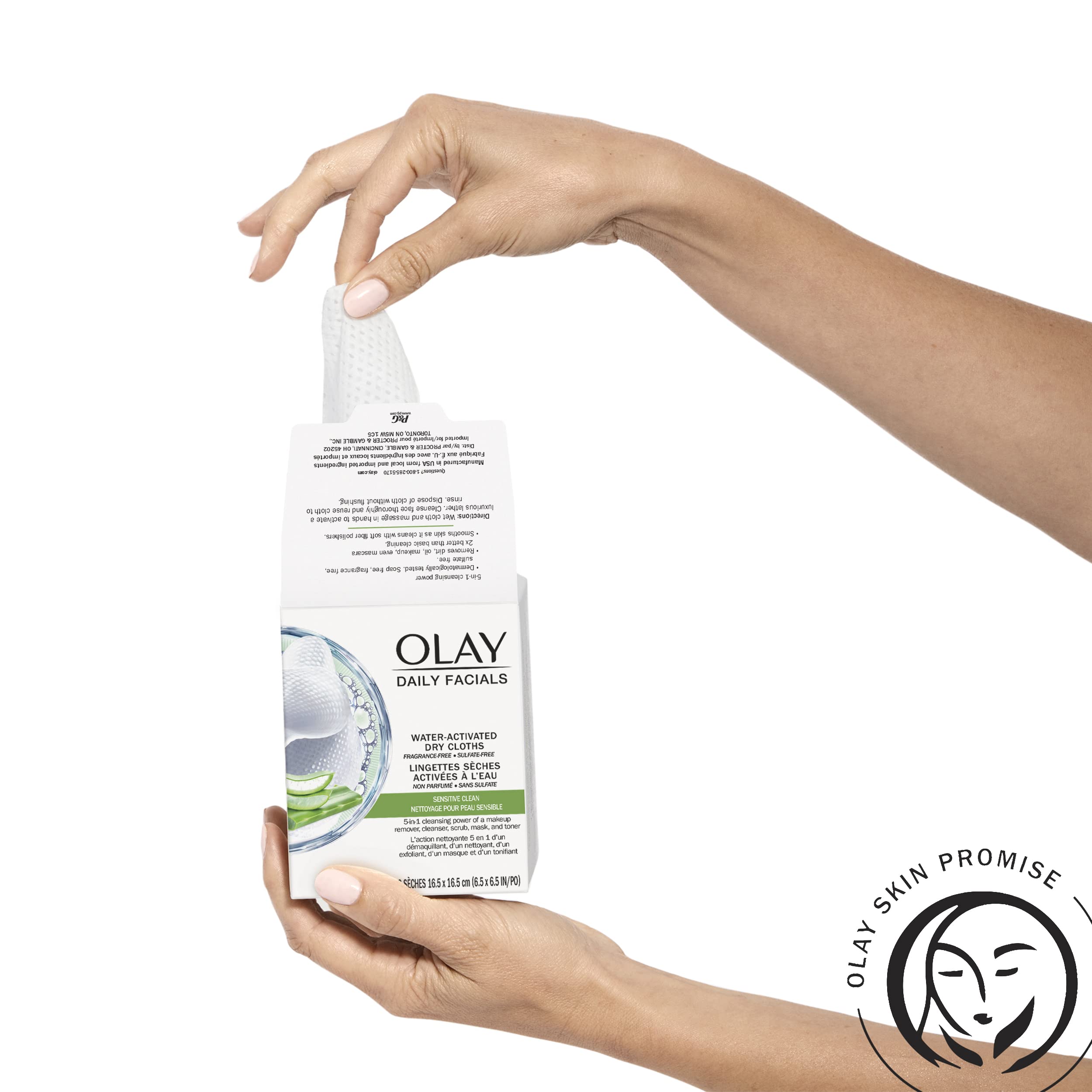 Lingettes Olay sensibles, emballage variable, pratique en voyage pour routine simplifiée.