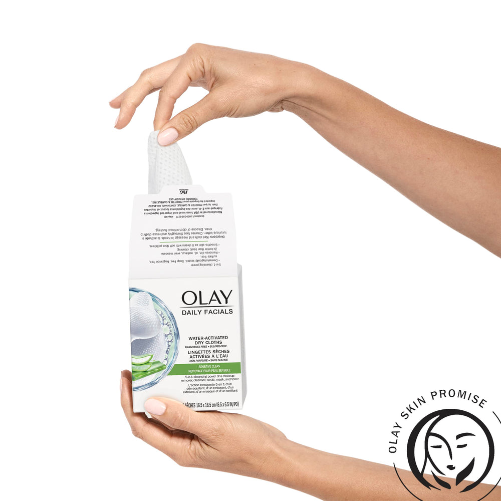 Lingettes Olay sensibles, emballage variable, pratique en voyage pour routine simplifiée.