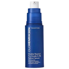 Sérum retinol Ole Henriksen Double Rewind dans son flacon, prêt pour renouveler et lisser la peau.