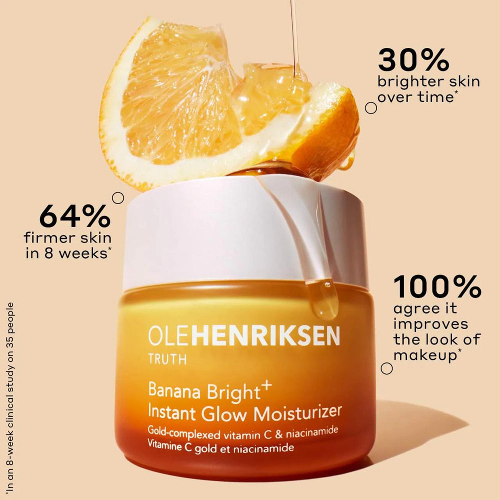 Texture crème légère Banana Bright+ pour une hydratation durable.