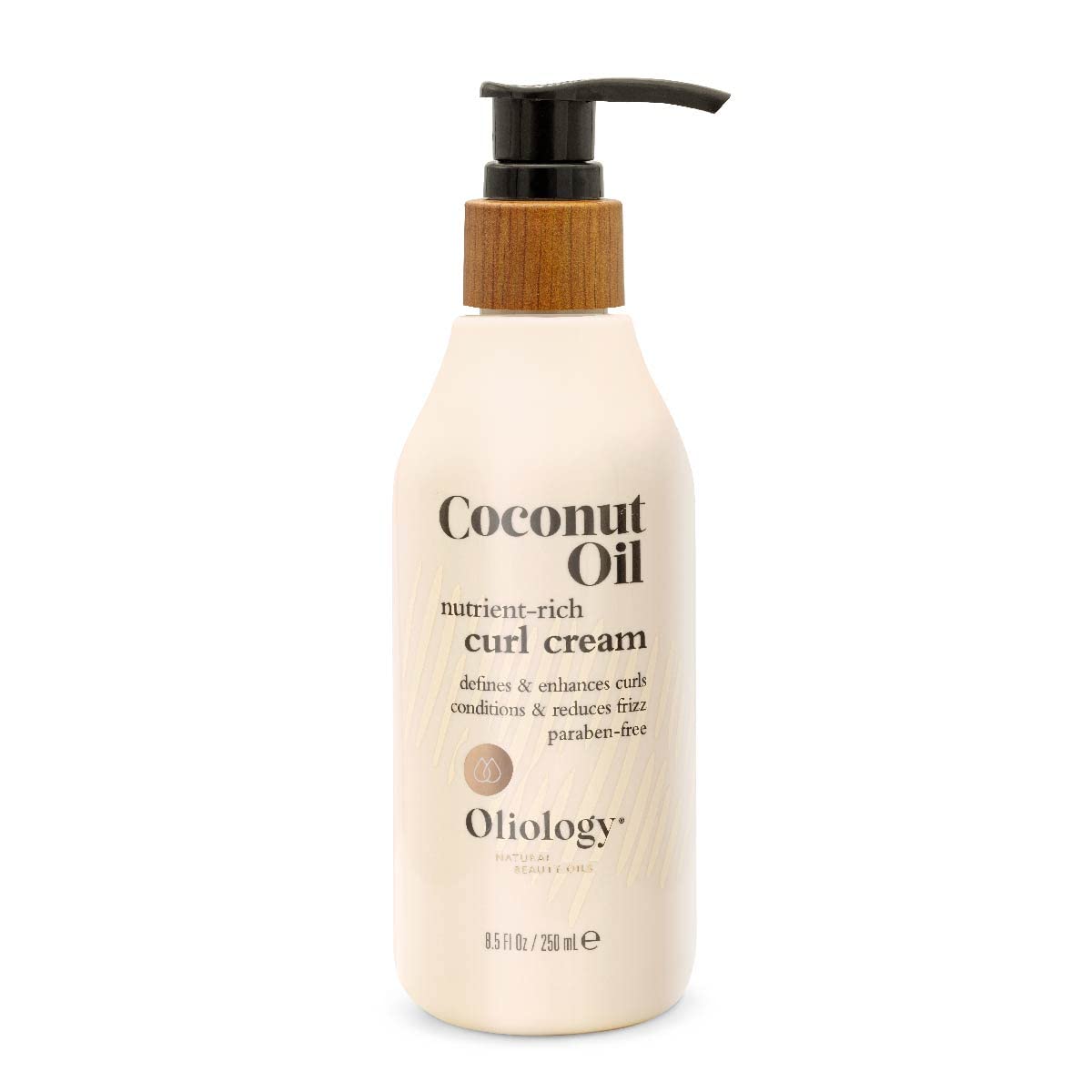 Boucles définies et frisottis maîtrisés – Oliology offre définition durable et toucher doux.
