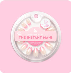 Olive & June Instant Mani : colle non toxique pour une pose d’ongles press-on sûre.