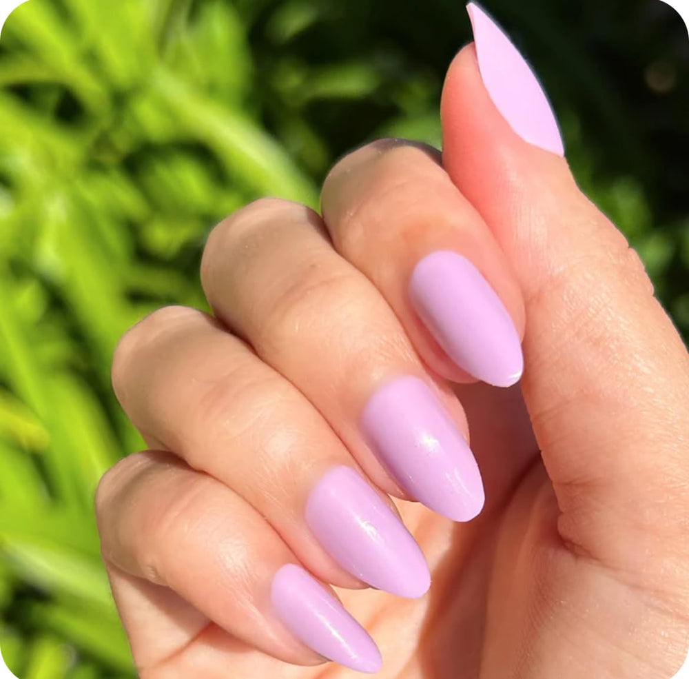 Ongles adhésifs amande taille moyenne Olive & June, variété de tailles pour un ajustement personnalisé.