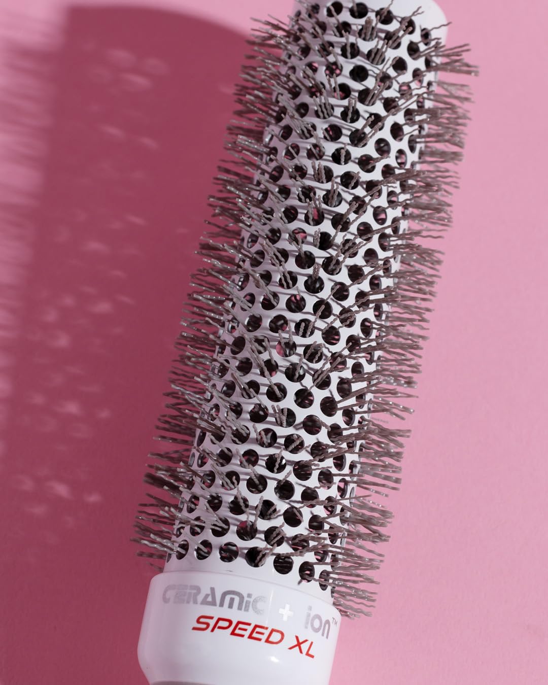 Brosse professionnelle Olivia Garden CIXL-35 prête pour un blowout