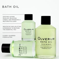 Versement doux d'Olverum huile-bain, texture légère qui enveloppe la peau.