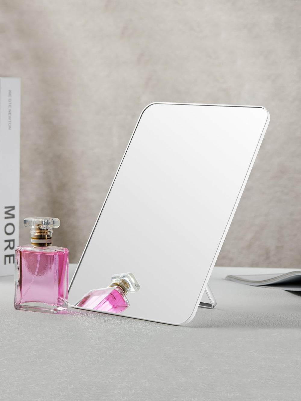OMIRO miroir bureau offrant vue claire pour maquillage et soins quotidiens.