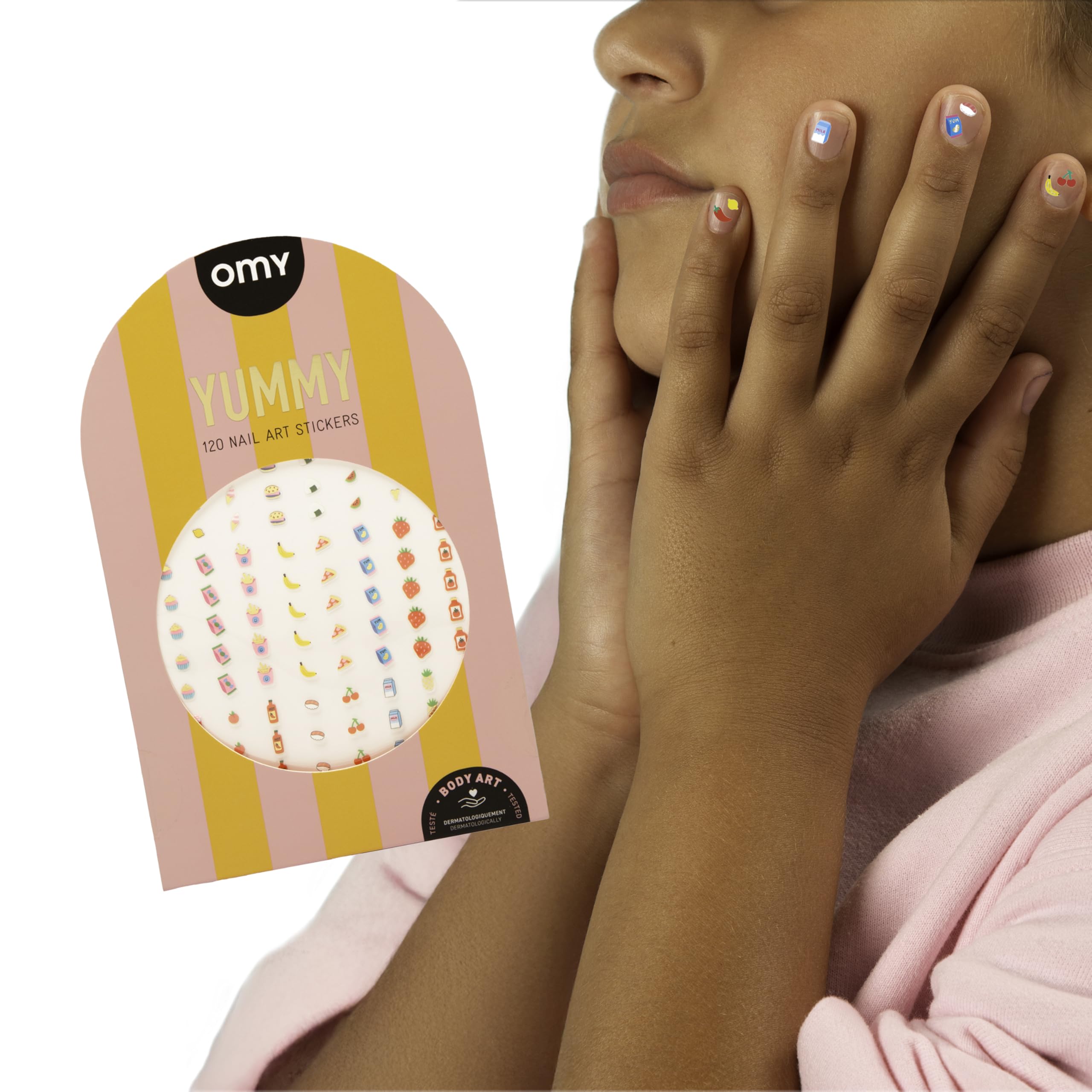 Omy Yummy stickers ambiance fête et couleur pour créer des looks festifs.