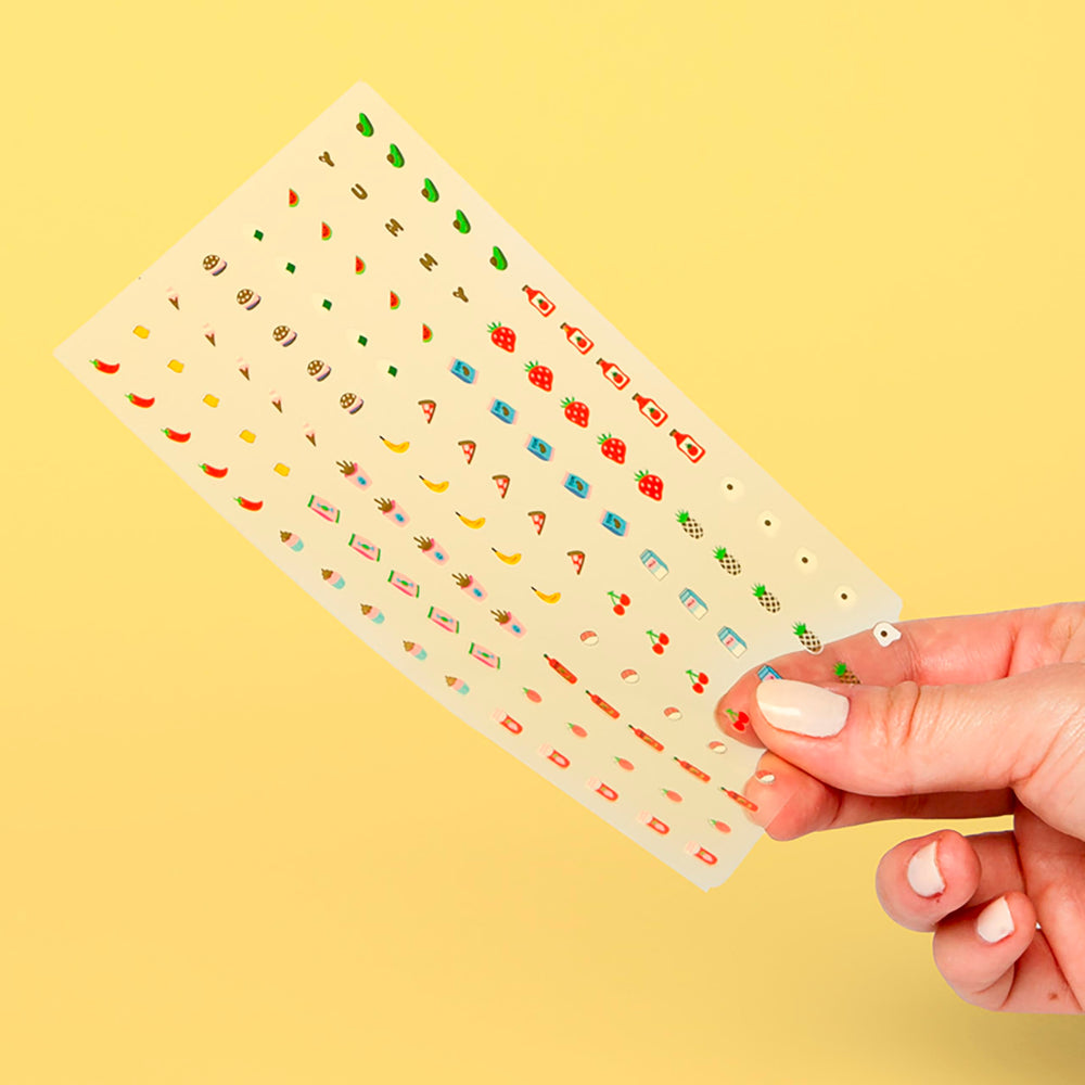 Omy Yummy stickers sur les doigts, application simple et tenue agréable.