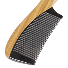 Onedor peigne bois santal vert, surface anti-statique pour réduire les frisottis.