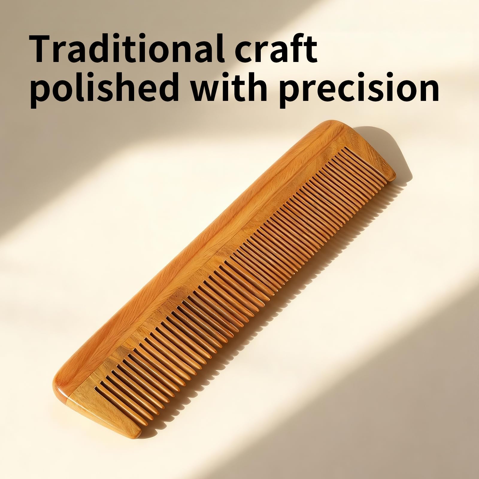 Onedor peigne bois santal vert finitions artisanales pour une allure naturelle.