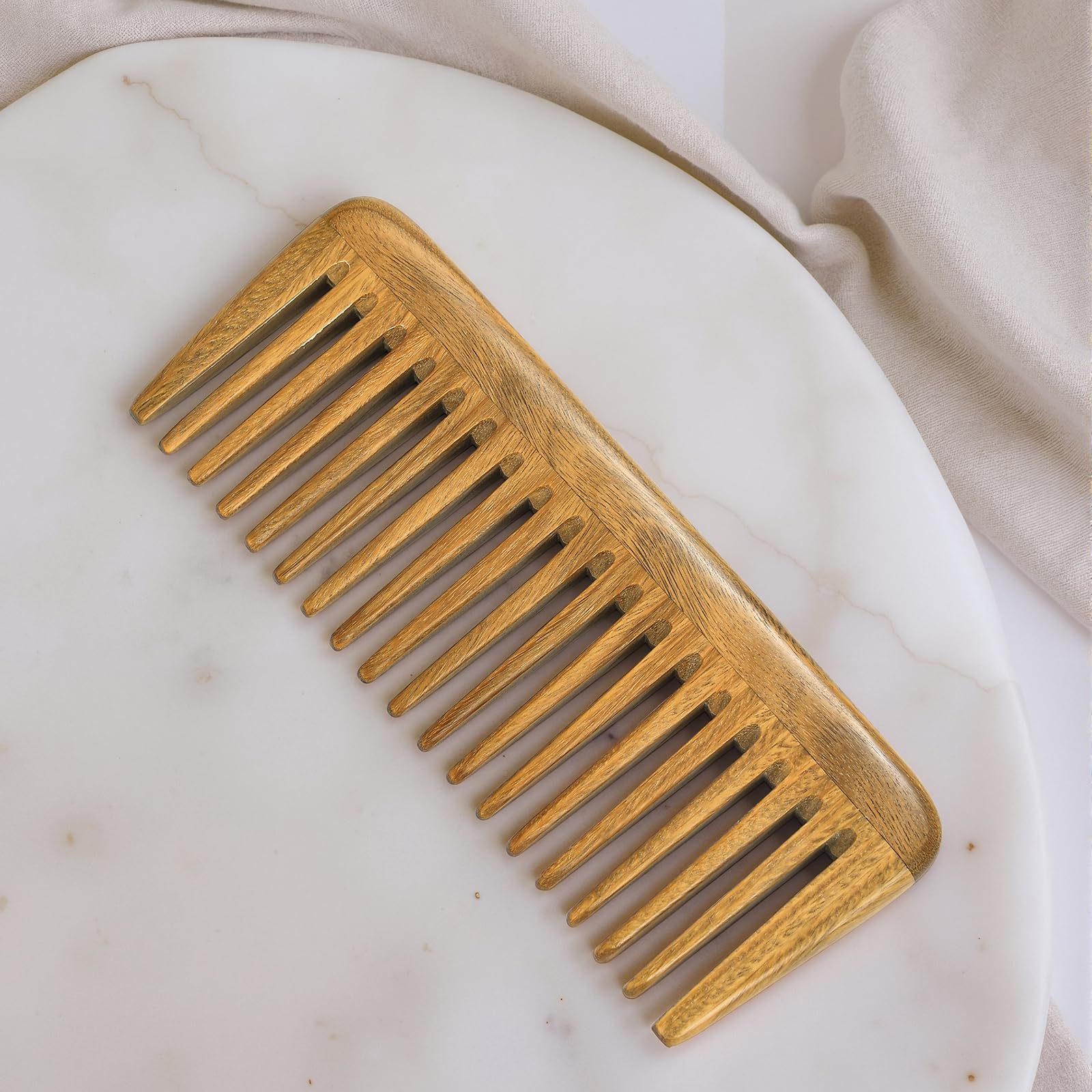 Onedor peigne santal vert – usage quotidien pratique.