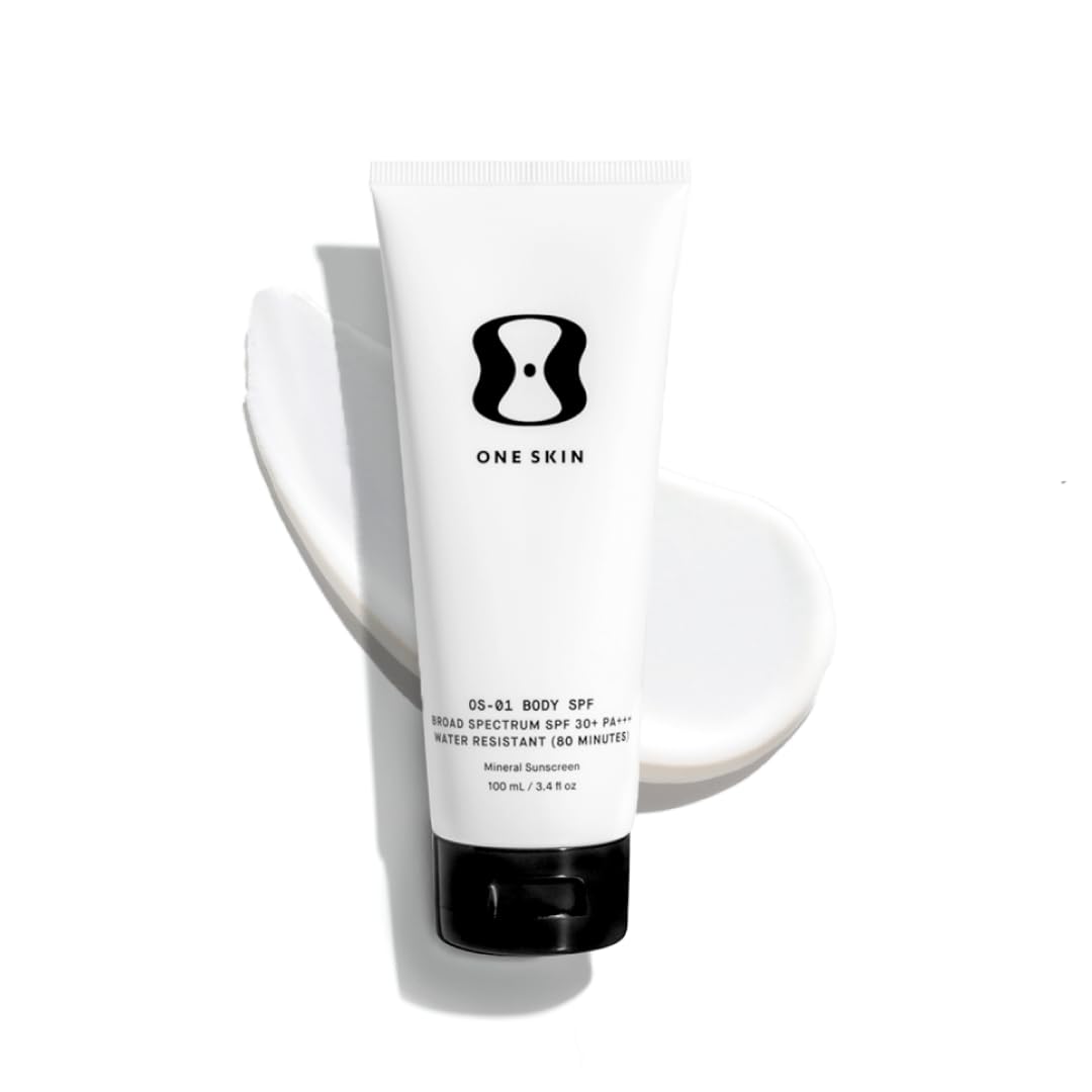 oneskin BODY SPF OS-01, bouteille avec pompe pour une application précise et rapide.