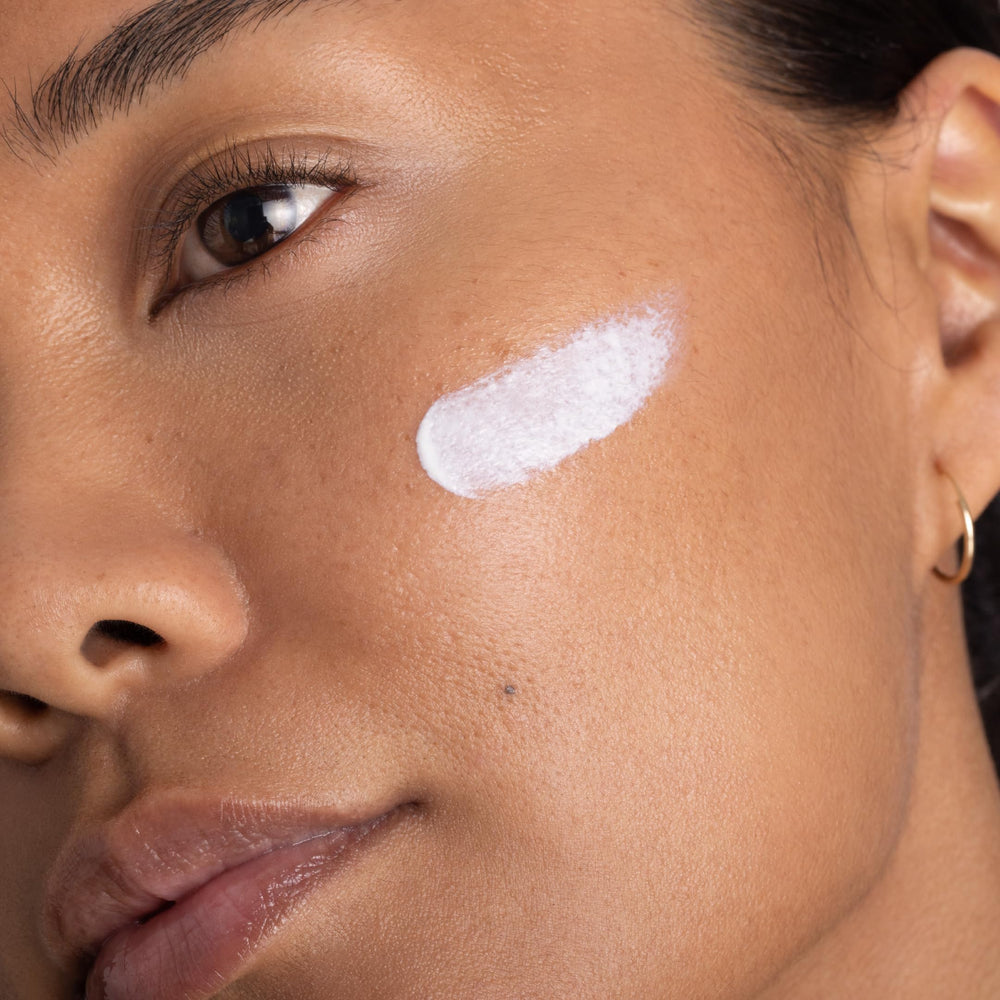OneSkin OS-01 antioxydants, mélange d’ingrédients naturels pour une protection antioxydante quotidienne.