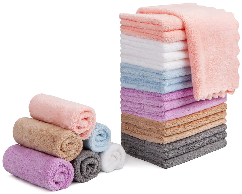 Lingette démaquillante Orighty, texture microfibre douce, démaquillage en douceur.