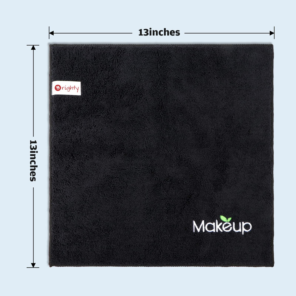 Lingettes démaquillage tout-en-un Orighty, enlèvent maquillage et impuretés facilement.