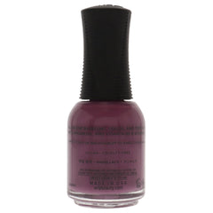 Pinceau intelligent assure une application parfaite du vernis respirant Orly.