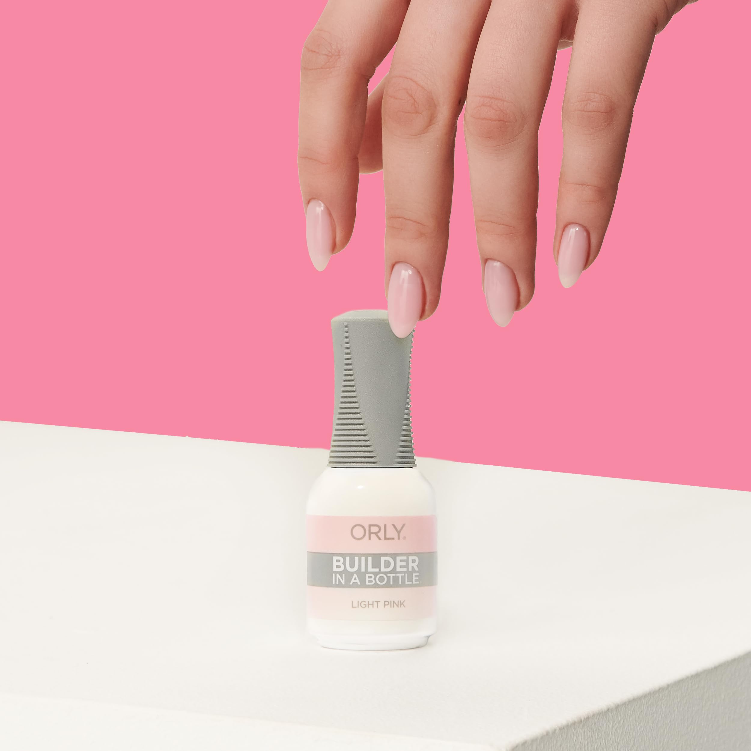 Orly GELFX Builder modèles d'extensions, idéal pour sculpter des ongles plus longs et naturels.