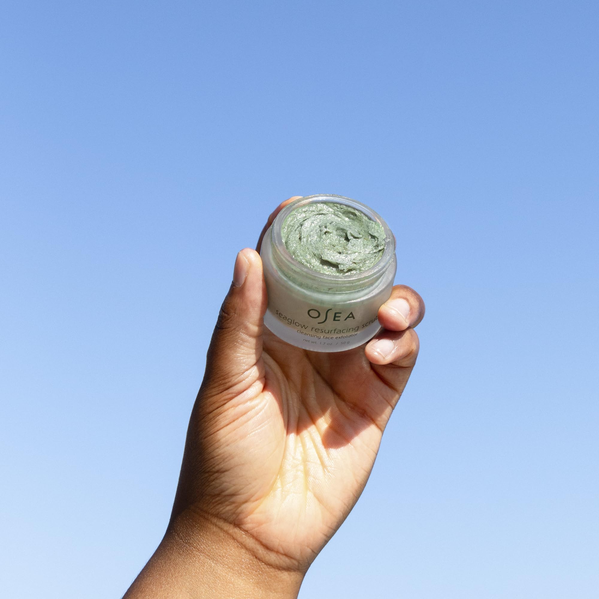 OSEA Seaglow emballage vegan: emballage et soin végan respectueux de la peau.
