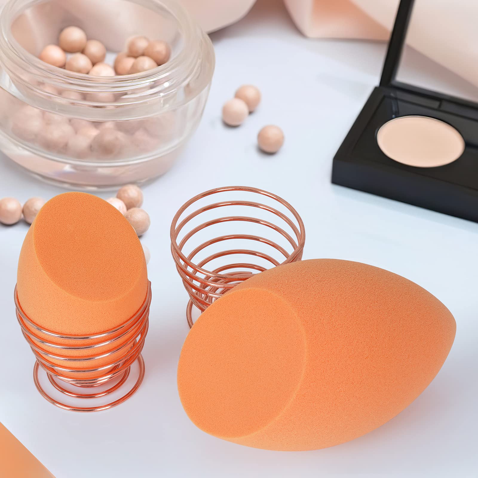 Éponge OtNiap XL utilisée sur les contours du visage pour précision.