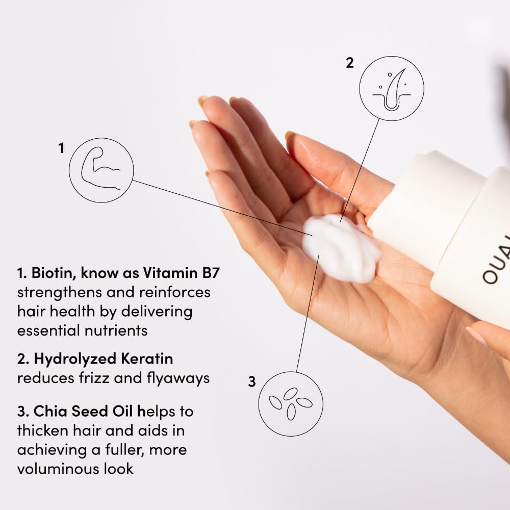 OUAI après-shampooing application : facile à intégrer dans la routine et démêle sans effort.