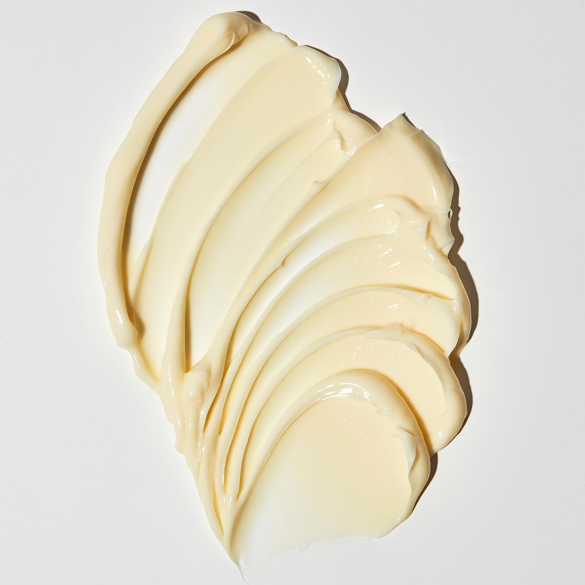 OUAI Body Crème St. Barts - peau visiblement lumineuse après utilisation régulière