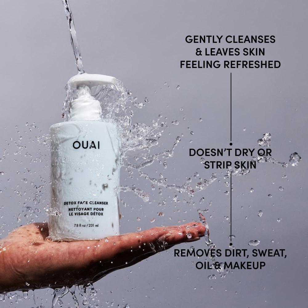 OUAI Detox-texture-mousse-visage: mousse légère pour une application douce.