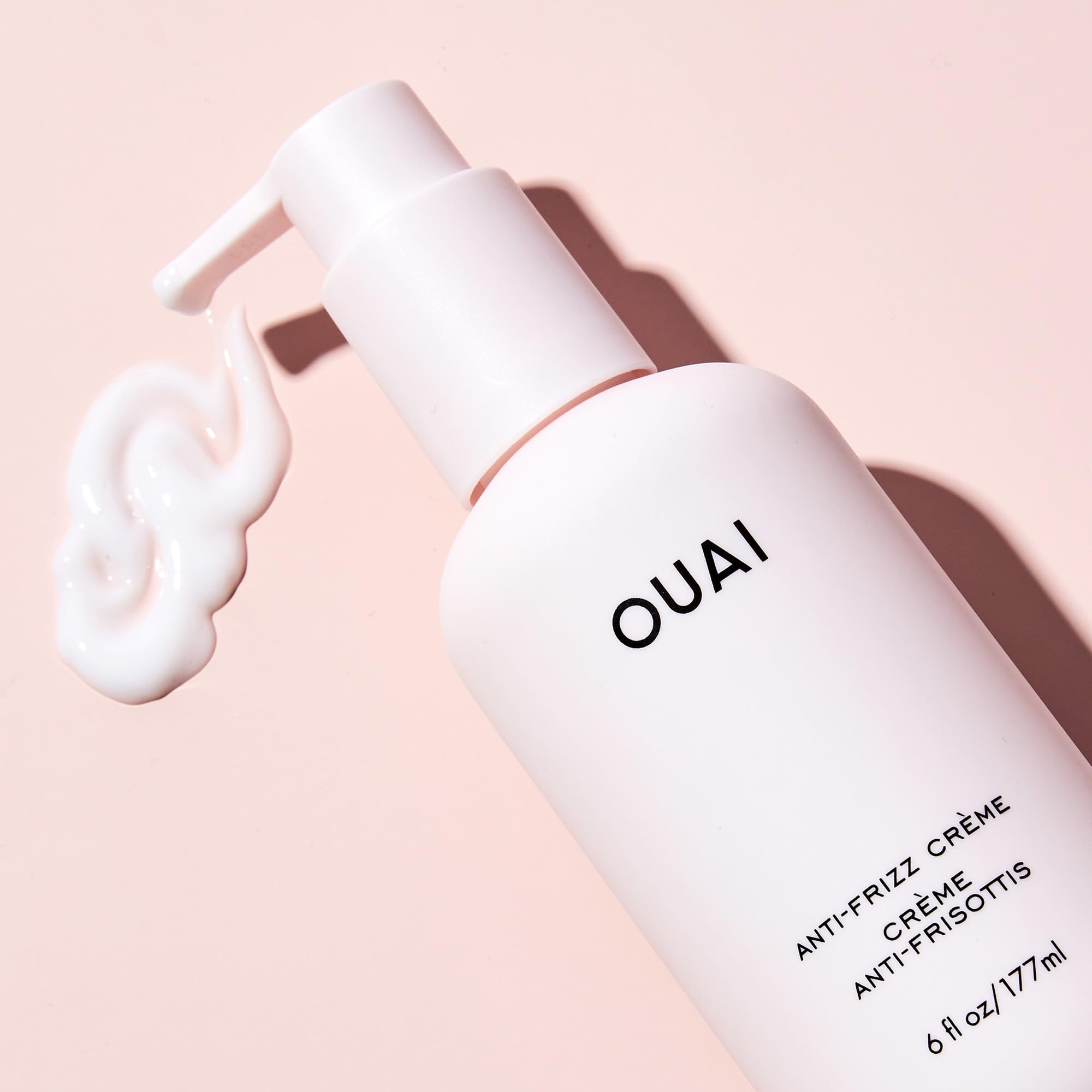 Hydratation quotidienne légère intégrant facilement la routine OUAI.