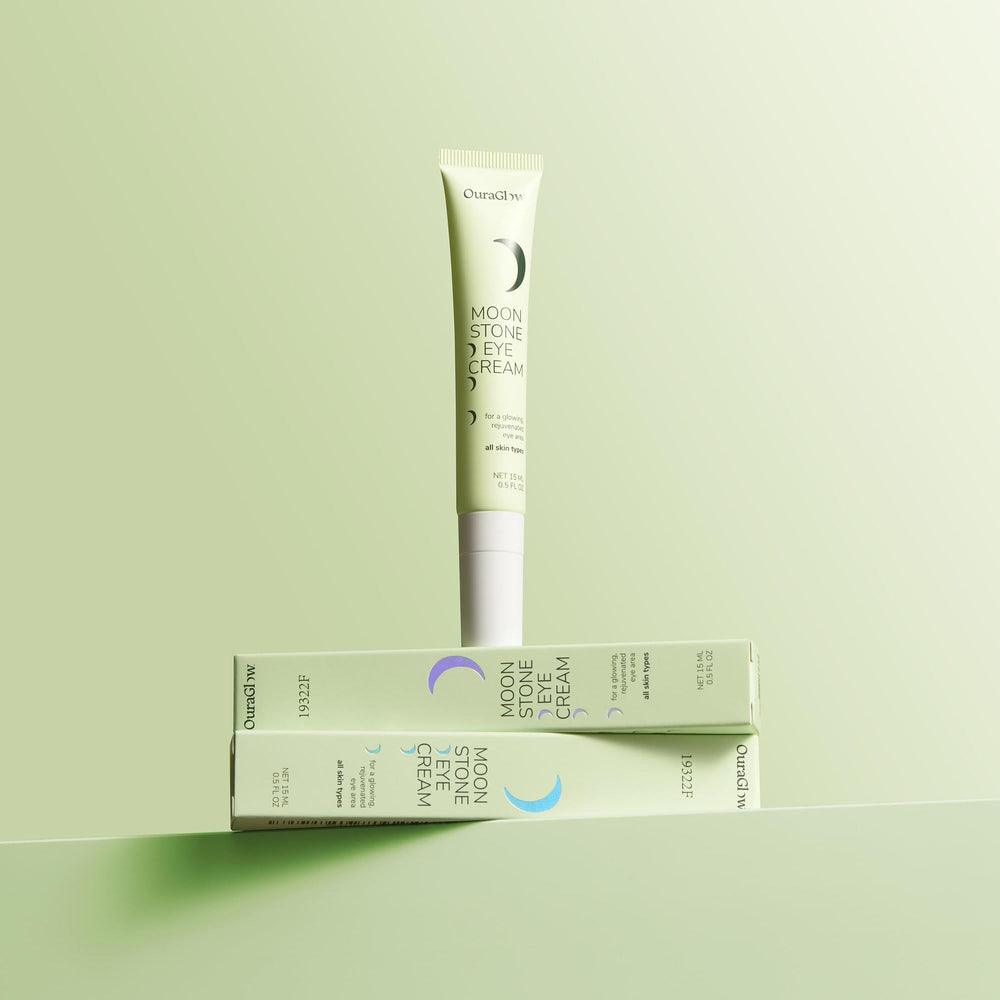 OURAGLOW Crème Yeux Retinol Peptides Ligne Fine: lisse légèrement les ridules et soutient l'élasticité.