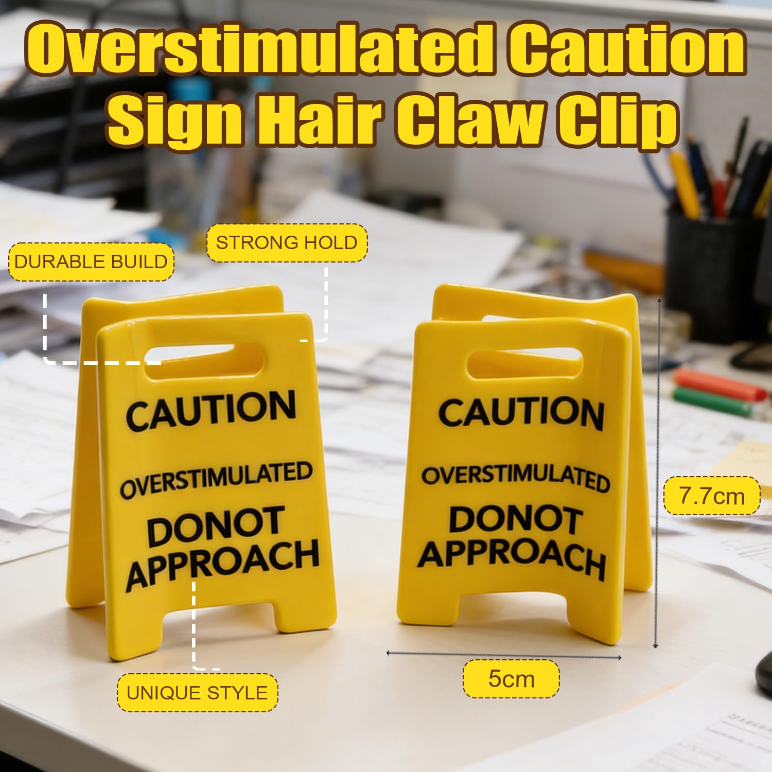 Overstimulated Caution Sign Hair Claw Clip, sur cheveux, prise sécurisée pour boucles et mèches droites.